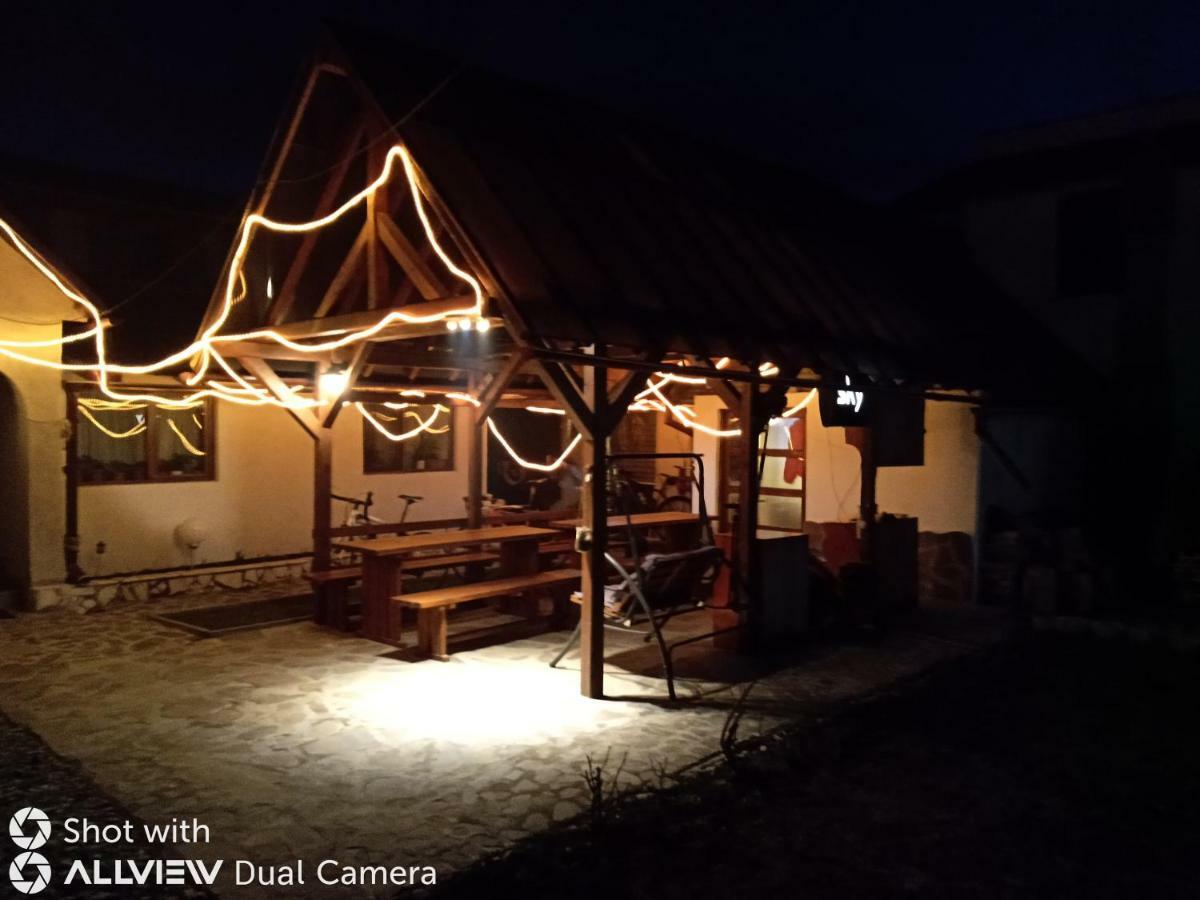 Hotel Casa Toth Din Tipterai Vişeu de Sus Zewnętrze zdjęcie