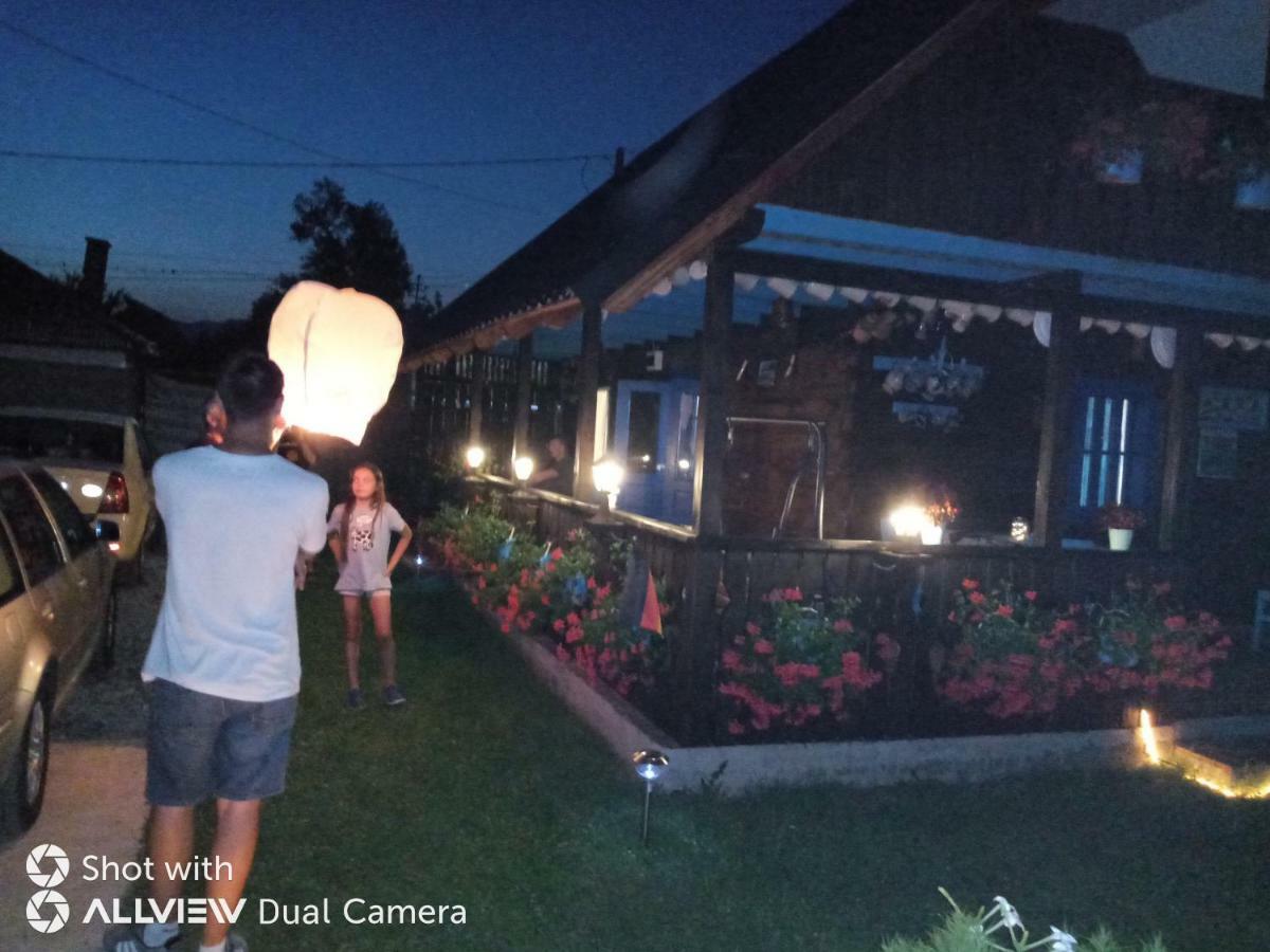Hotel Casa Toth Din Tipterai Vişeu de Sus Zewnętrze zdjęcie